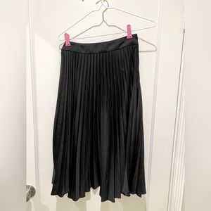 H&M Pleated Skirt